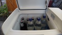 Mobicool MCF32 gefüllt – Literflaschen haben stehend Platz